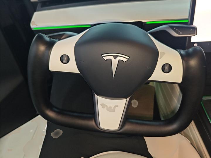 Model Y 2022 RWD photo 6