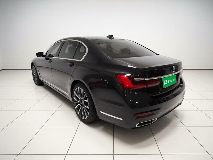 7 Series 2021 740Li Leading M Sport Package photo 4