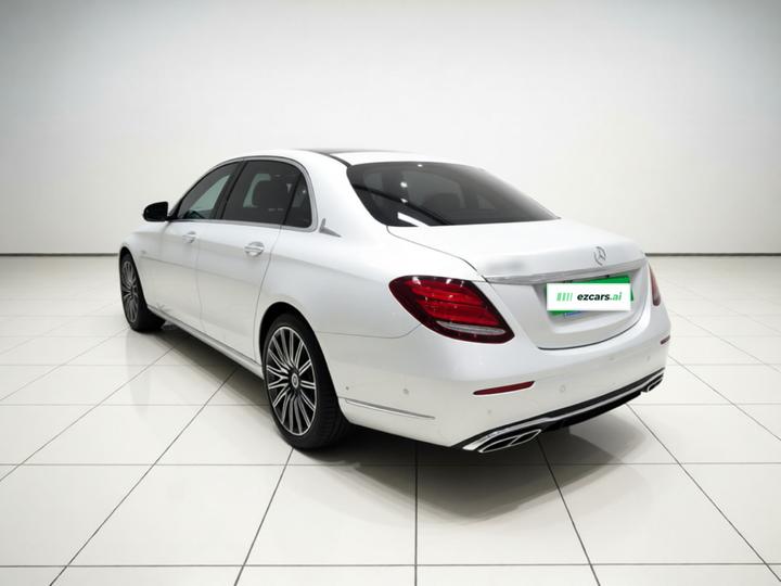 E-Class 2016 E 300 L Luxury photo 4