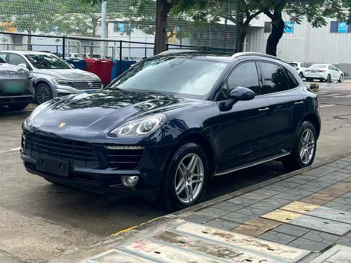 2017 Macan 2.0T