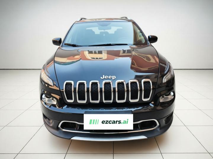 Cherokee 2020 2.0L RWD Classic Sport photo 2
