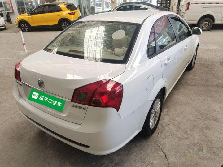 Excelle 2015 1.5L AT Classic photo 6