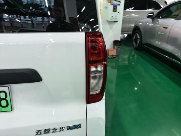 Wuling Zhiguang EV 2025 305km Progressive photo 7