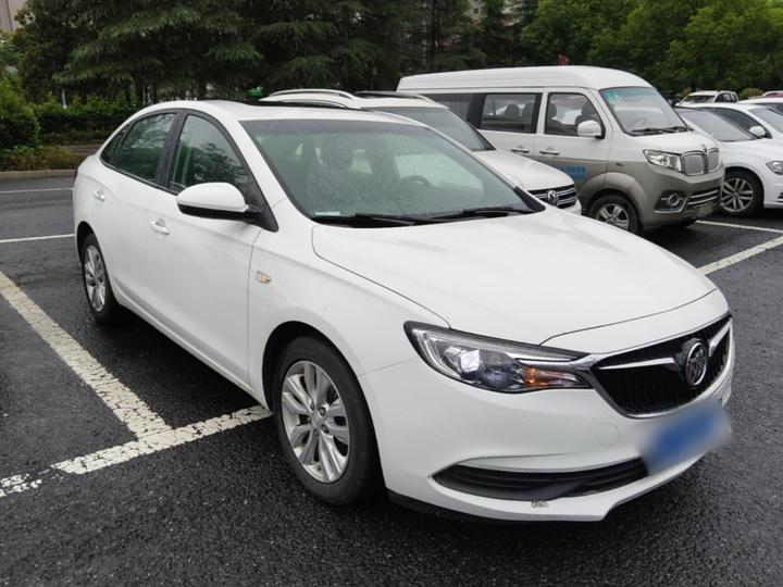 Excelle 2021 Facelift Classic 1.5L AT Elite photo 3