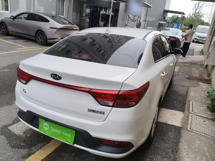 K2 2017 Sedan 1.4L MT GLS photo 4