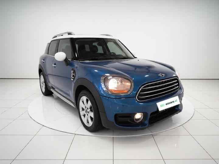 2017 1.5T COOPER ALL4 photo 3