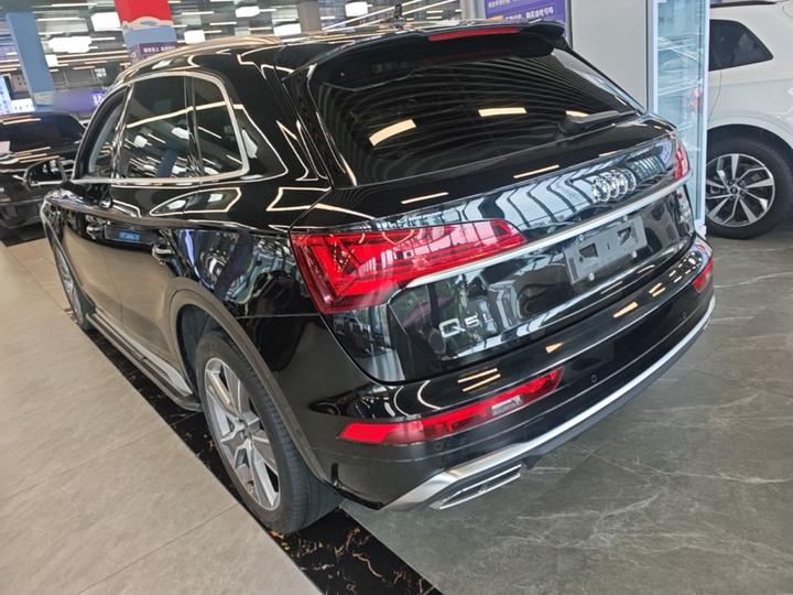 Q5L 2022 45T Luxury Dynamic photo 4