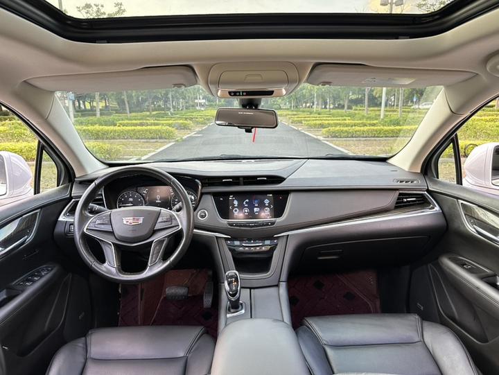 XT5 2018 25T Luxury photo 5