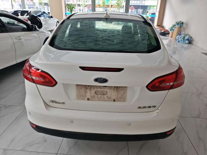 Focus 2017 Sedan 1.6L AT Fashion photo 5