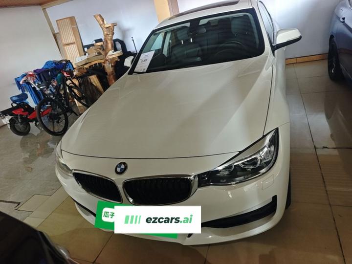 3 SeriesGT 2014 320i Leading photo 2