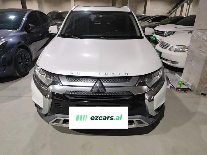 Outlander 2019 2.0L RWD Enjoy 5-Seater China V photo 2