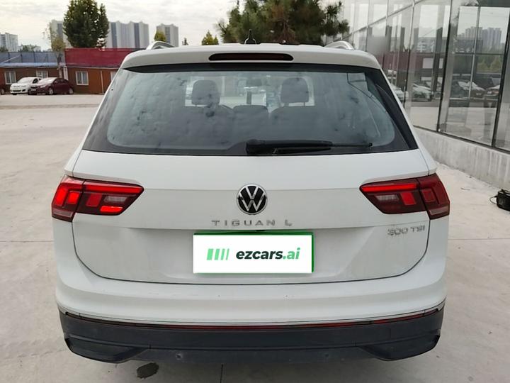 Tiguan L 2024 300TSI AT RWD photo 5