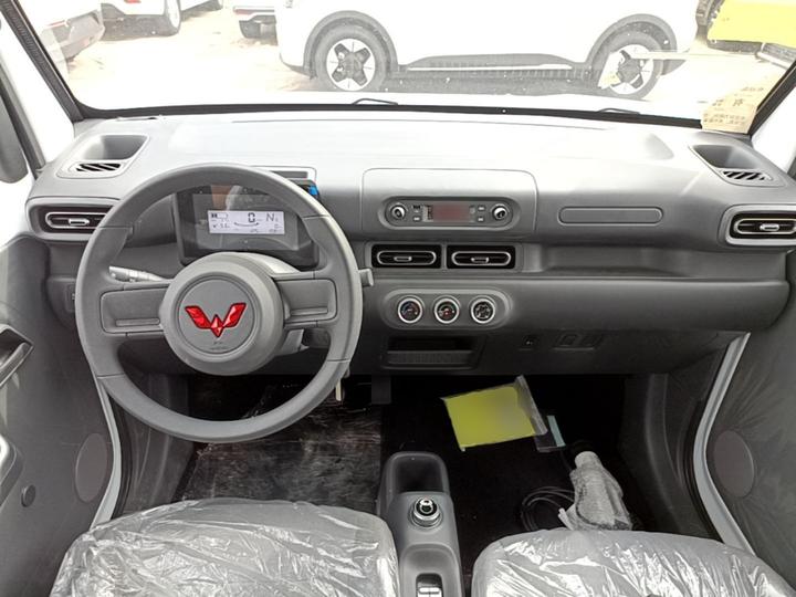 Wuling Zhiguang EV 2025 201km Standard photo 5