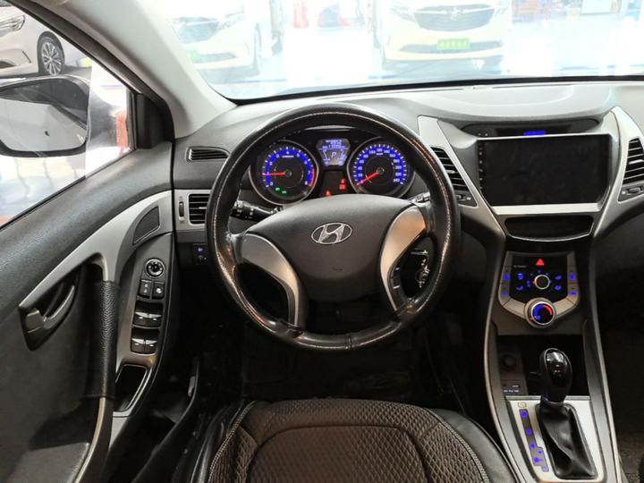 Elantra 2016 1.6L AT Smart photo 6
