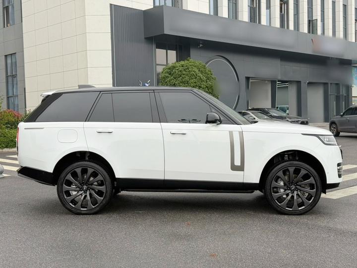 Range Rover 2023 3.0 L6 360PS Prosperous photo 3