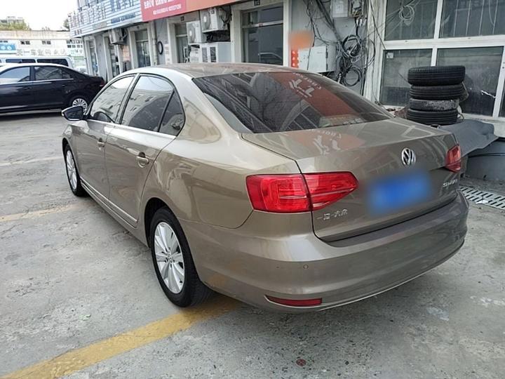 Sagitar 2015 1.6L AT Comfort photo 4