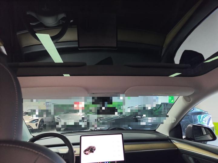 Model Y 2022 RWD photo 7