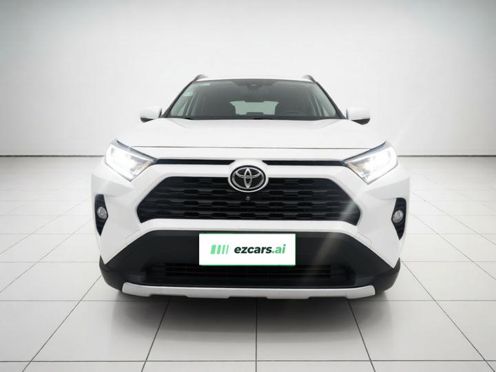RAV4 2022 2.0L CVT RWD photo 2