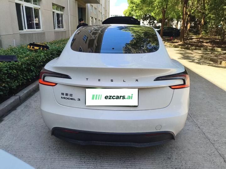 Model 3 2025 RWD photo 3