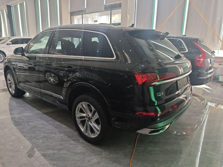 Q7 2024 45 TFSI quattro S line Sport photo 7
