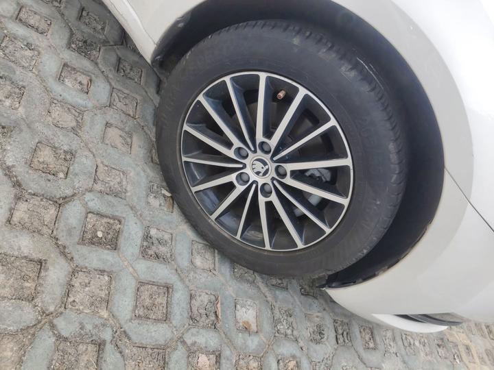 Octavia 2019 1.5L AT Luxury photo 8