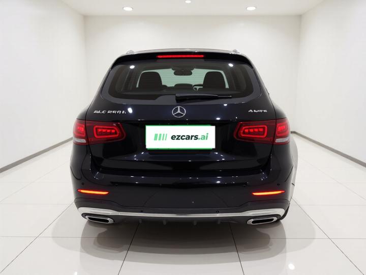 GLC 2020 GLC 260 L 4MATIC Luxury photo 5