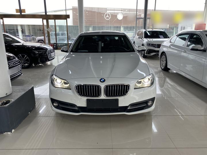 5 Series 2017 525Li Leading photo 2