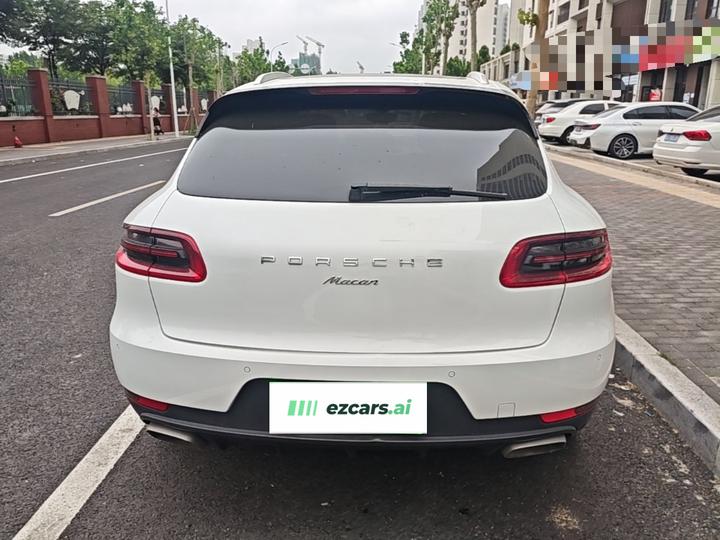 2016 Macan 2.0T photo 3