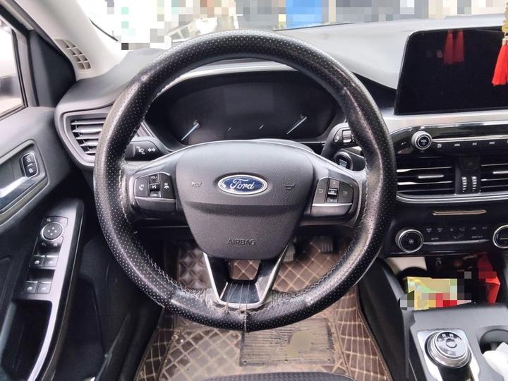 Focus 2020 Sedan EcoBoost 180 AT photo 8