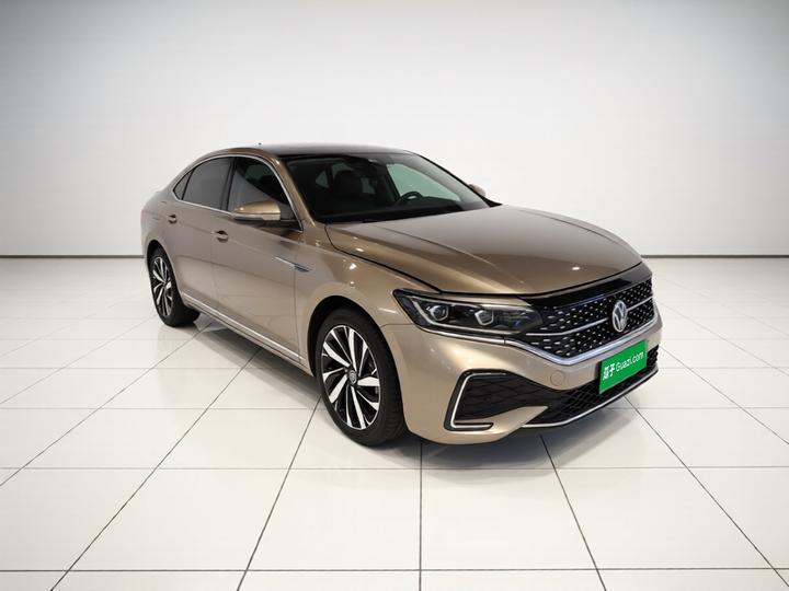 Passat 2022 330TSI Luxury photo 3