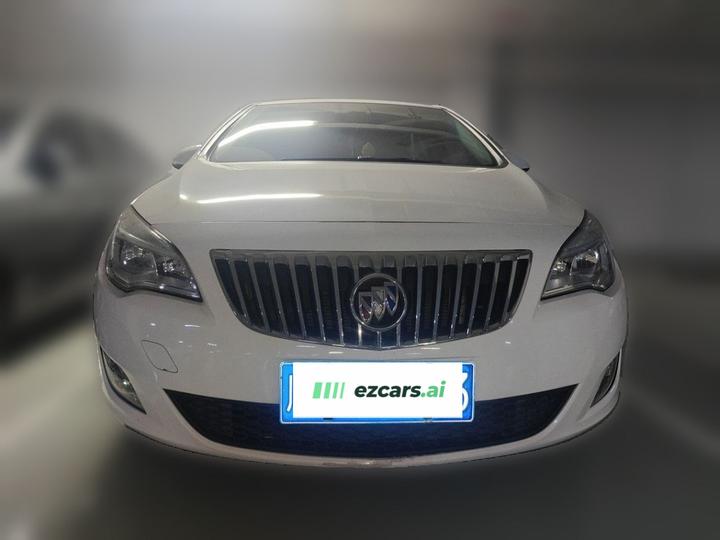 Excelle 2013 XT 1.6L AT Fashion photo 2