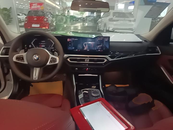 3 Series 2023 320Li M Sport Package photo 5