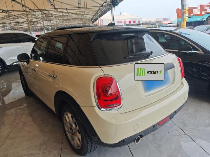2021 1.5T ONE 5-Door photo 4