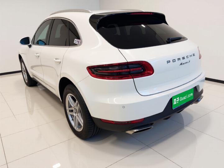 2017 Macan 2.0T photo 4
