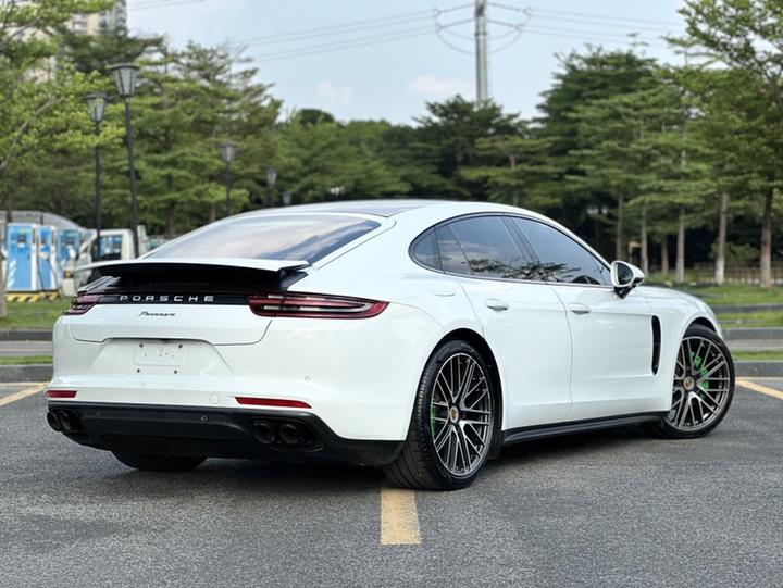 2017 Panamera 3.0T photo 6