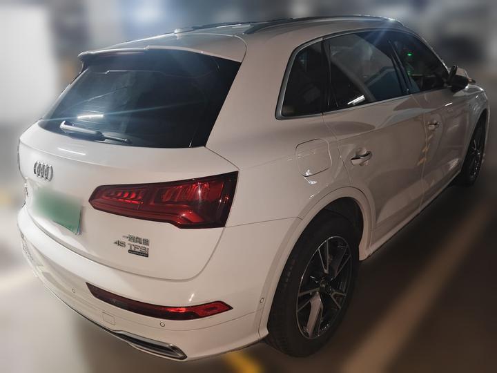 Q5L 2020 45 TFSI Exclusive Fashion photo 6