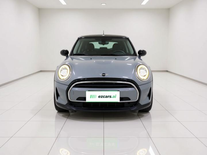 2022 Facelift 1.5T COOPER Classic 5-Door photo 2
