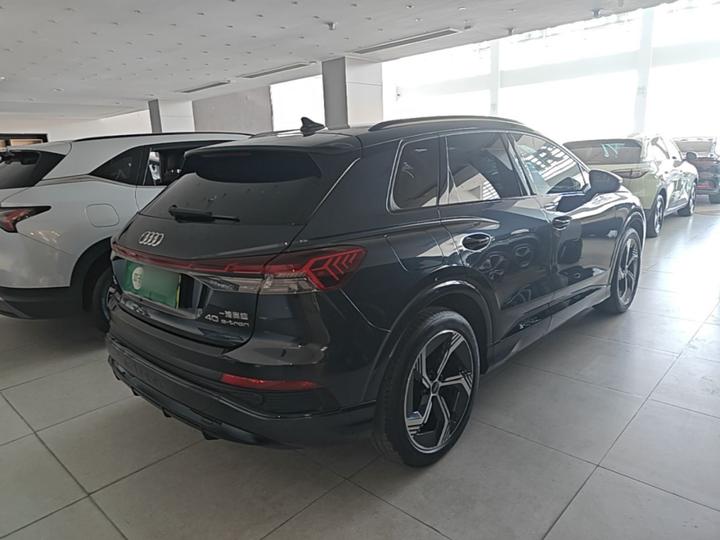 Q4 e-tron 2023 40 e-tron photo 6