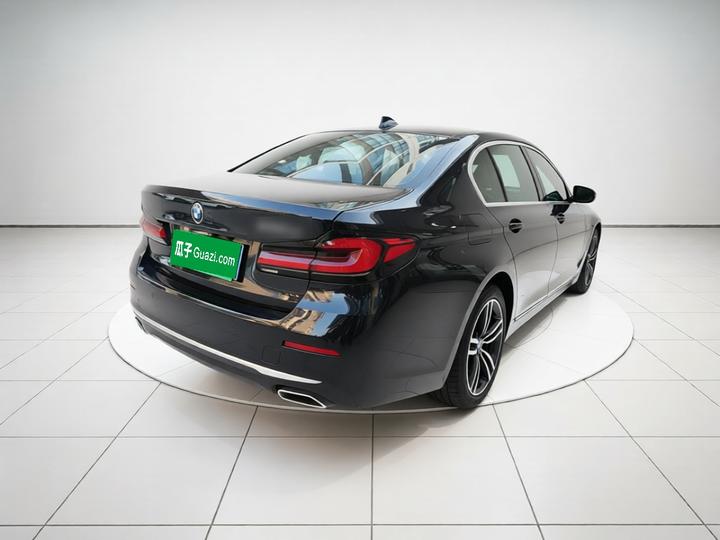 5 Series 2023 530Li Leading Luxury photo 6