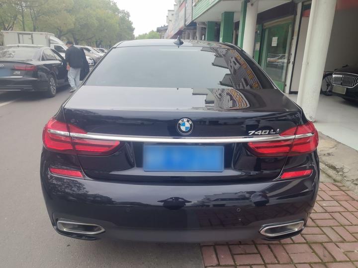 7 Series 2018 730Li Leading M Sport Package photo 3