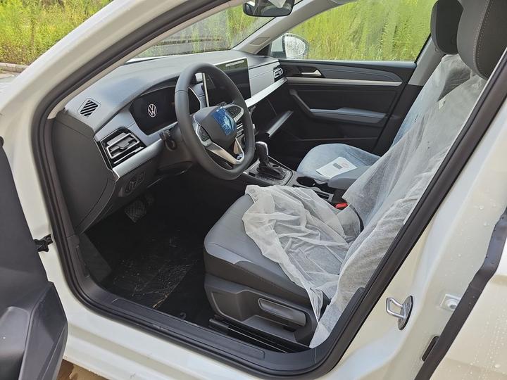 Lavida 2026 1.5L AT photo 7