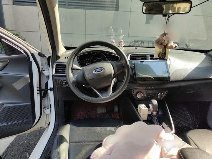 Escort 2019 Facelift 1.5L AT China V photo 3