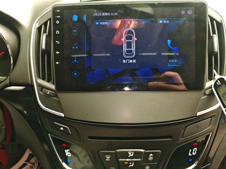 Regal 2015 1.6T Leading Tech photo 4