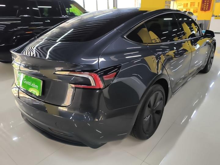 Model 3 2023 Long Range AWD photo 4