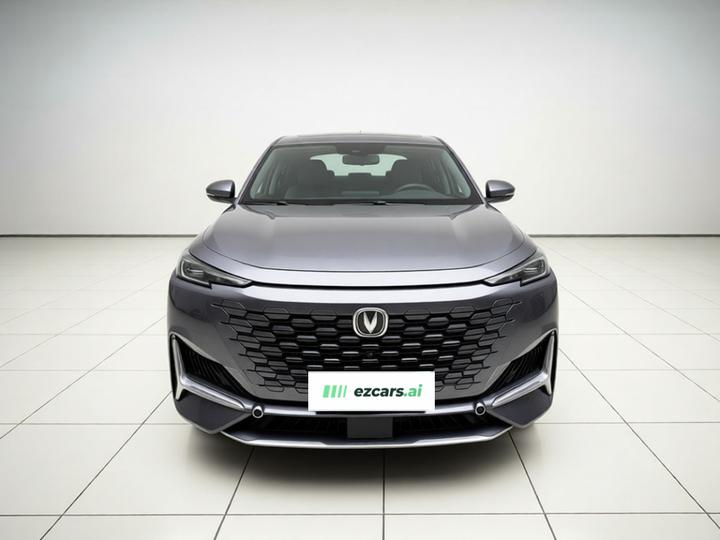 UNI-K 2021 2.0T Premium photo 2