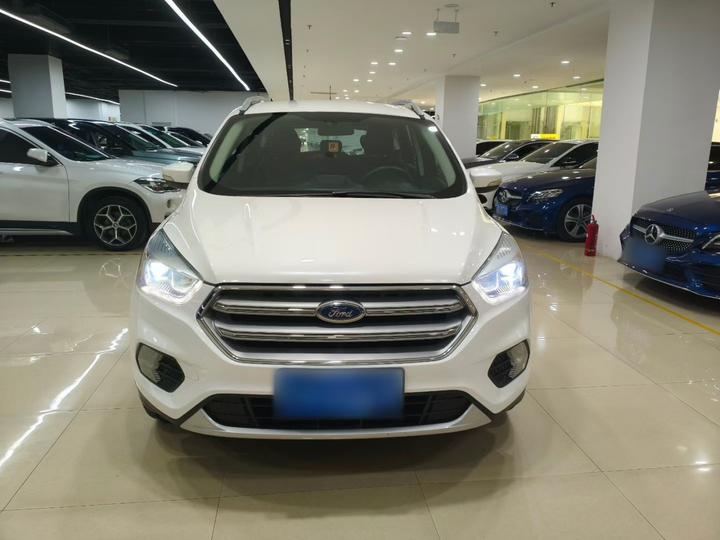 Kuga 2017 EcoBoost 180 RWD photo 2