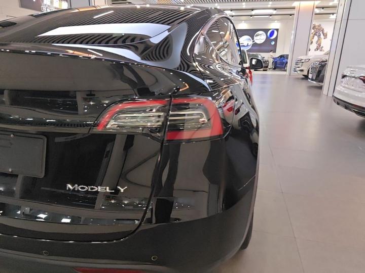 Model Y 2022 Facelift RWD photo 7
