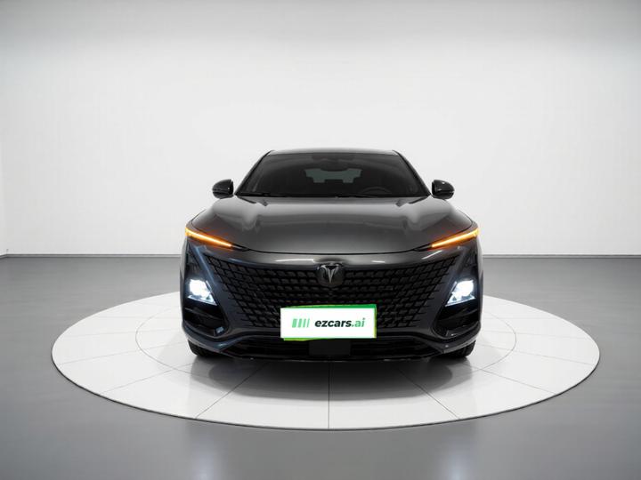 UNI-T 2022 2.0T Premium photo 2