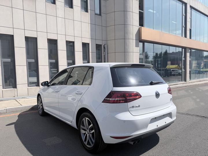 Golf 2017 230TSI AT Luxury Anniversary Edition photo 4
