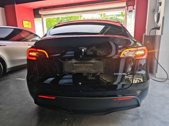 Model Y 2021 Standard Range RWD photo 3